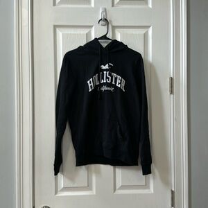 Hollister hoodie black size women’s medium